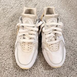 Nike Women's Sneakers in White and Cream